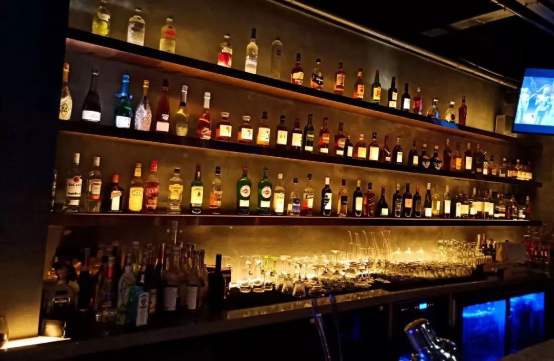 绍兴酒吧一条街在哪里,绍兴市酒吧一条街