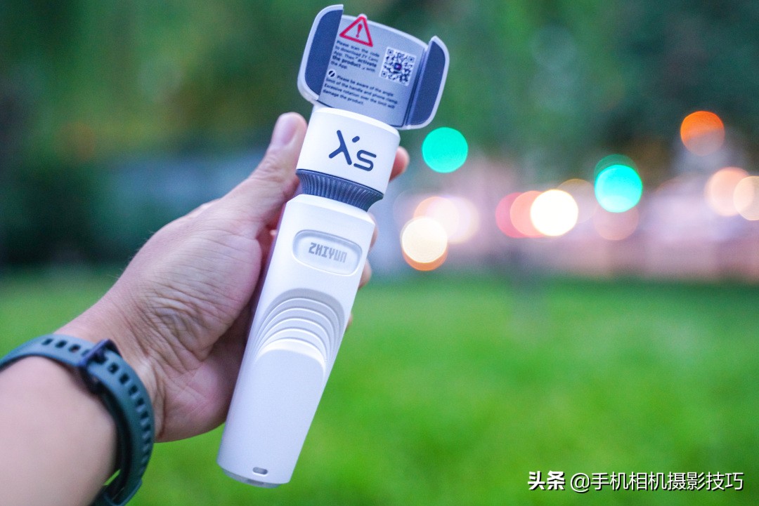 有防抖功能的手机能代替稳定器吗,手机有防抖还需要稳定器吗