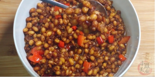 好吃又辣的黄豆酱,秘制酱黄豆做法