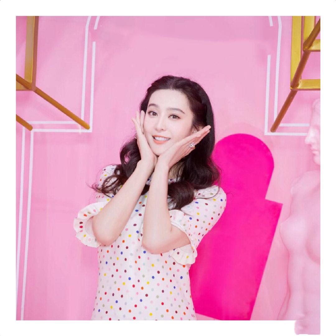 范冰冰背LV包包，戴鸽子蛋钻戒，粉色少女裙竟然只要89元还包邮？