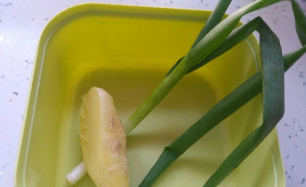 烧羊肉去膻味的诀窍,羊肉烧过膻味太重有什么办法