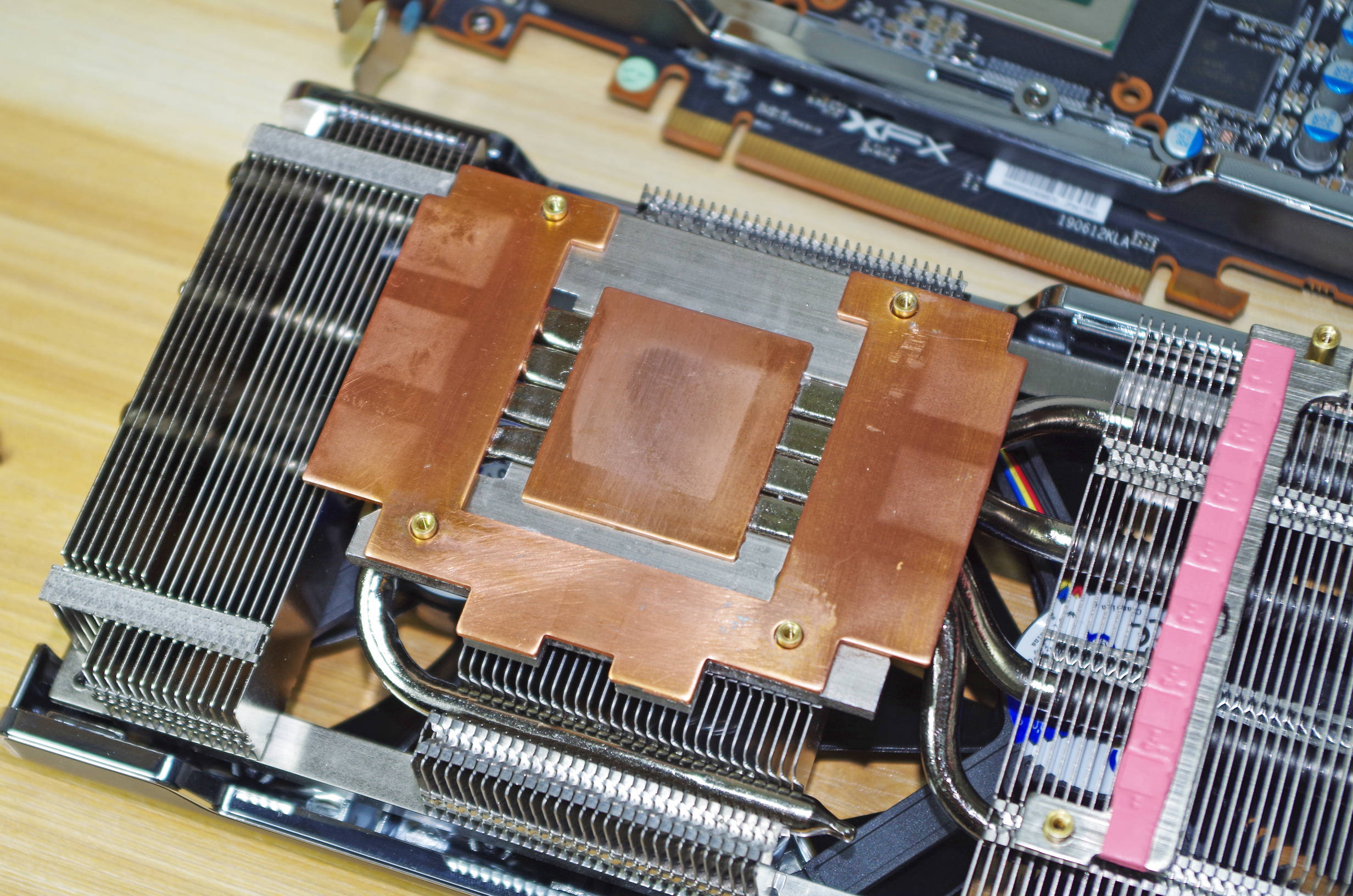 pcie插固态会占用显卡的通道么,pcie延长线对显卡性能测试