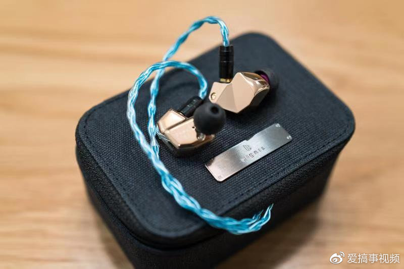 飞傲随身旗舰m15评测,飞傲m15性能及输出接口