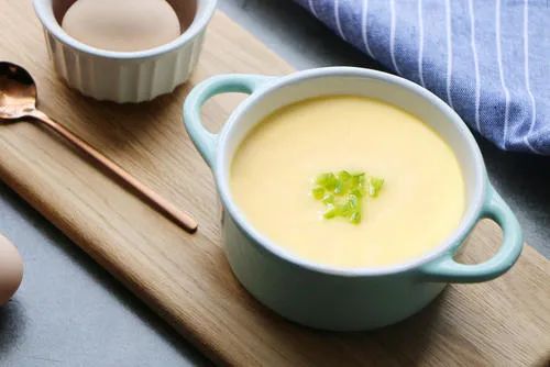 水蒸蛋又嫩又滑的正确做法宝宝吃,水蒸蛋怎么蒸得又嫩又滑宝宝吃