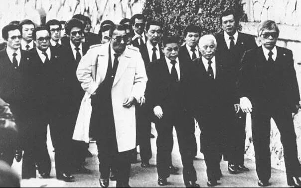 25年了,你被他们教坏了吗