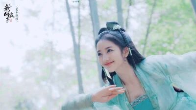 她被张艺谋捧红,被于正力捧有望超过赵丽颖的她