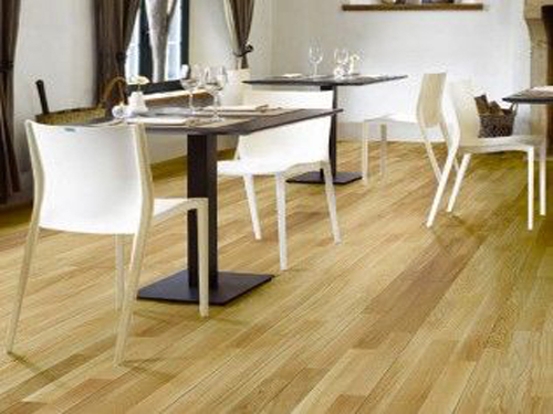 家用实木地板用什么材质的好,大自然实木地板哪个材质好