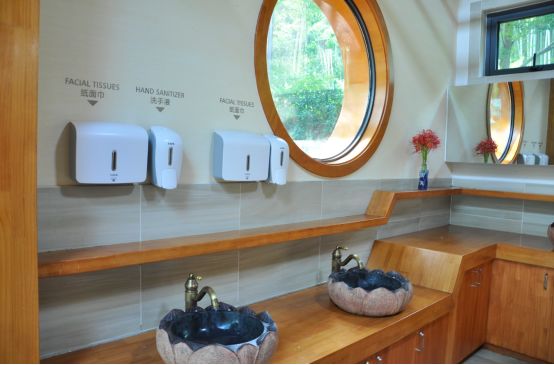 你知道竹海“美容师”吗?她拥有宜兴竹海的最美背影