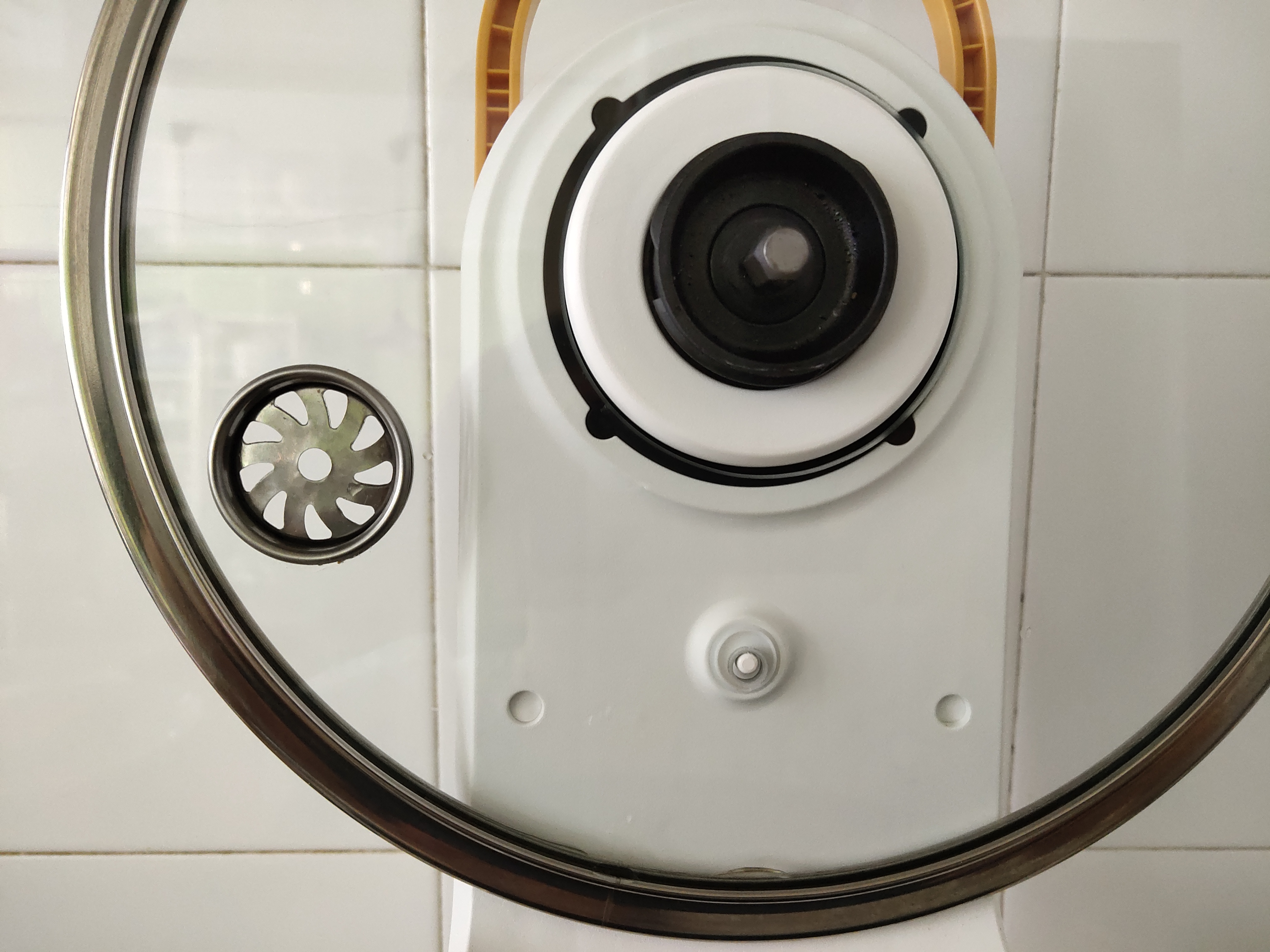 智能炒菜机pk人工,外卖智能炒菜机