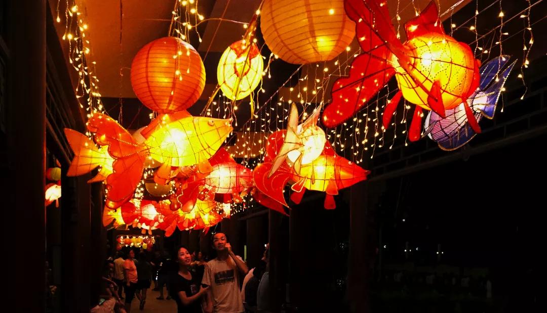 适合跨年夜去打卡的景点推荐,过年赏灯游玩好去处