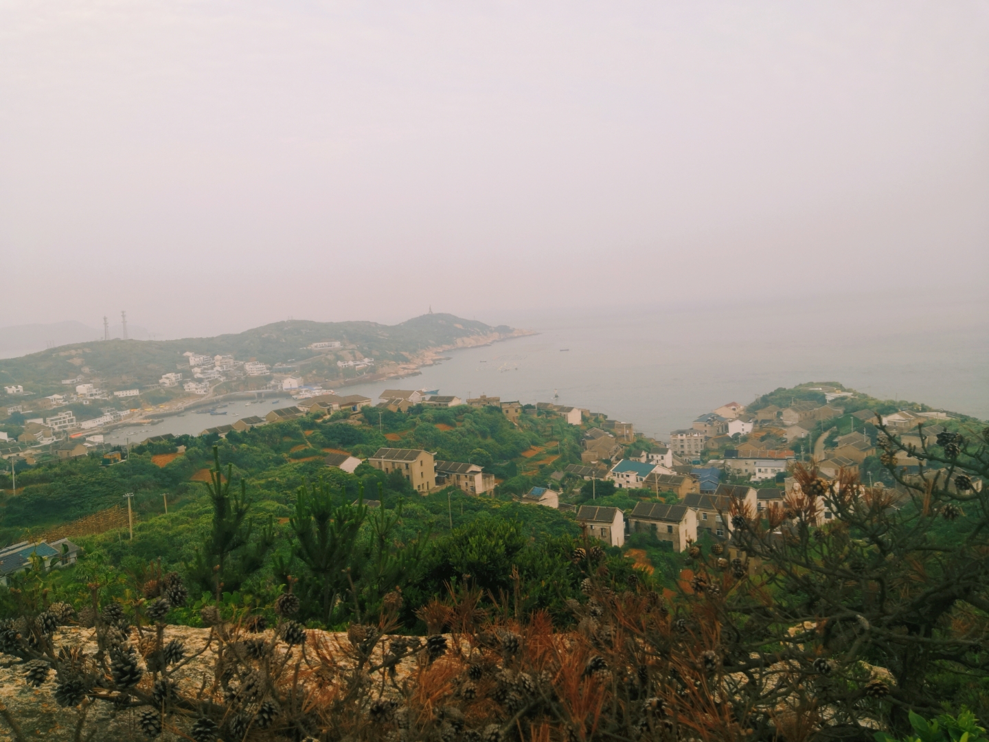 东极岛，这座远离城市喧嚣的小众海岛，因韩寒的《后会无期》大火