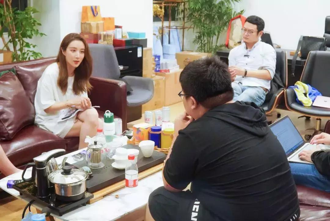 和薇娅聊新国货直播：一个链接八万单