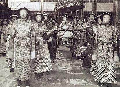 东汉宦官之乱的事件,东汉末年为什么宦官那么厉害