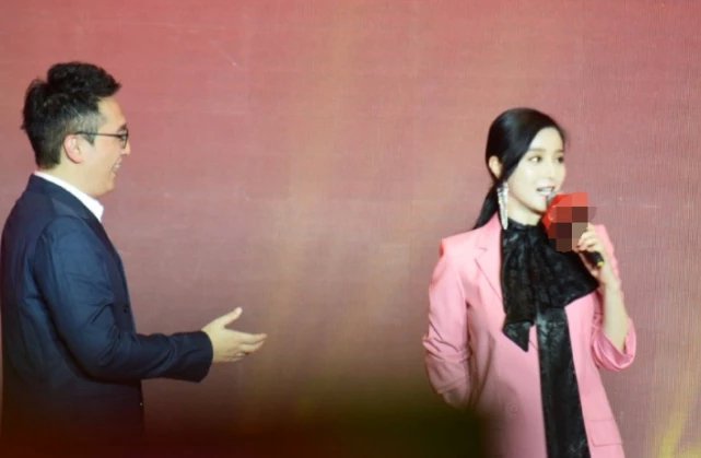 华少辟谣高以翔事件,华少发文悼念高以翔