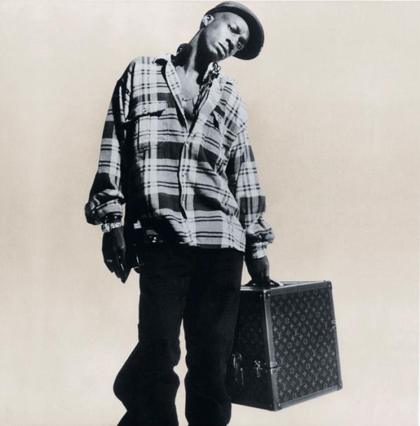 lv老款牛角包价格,lv老款牛角包是哪年停产的