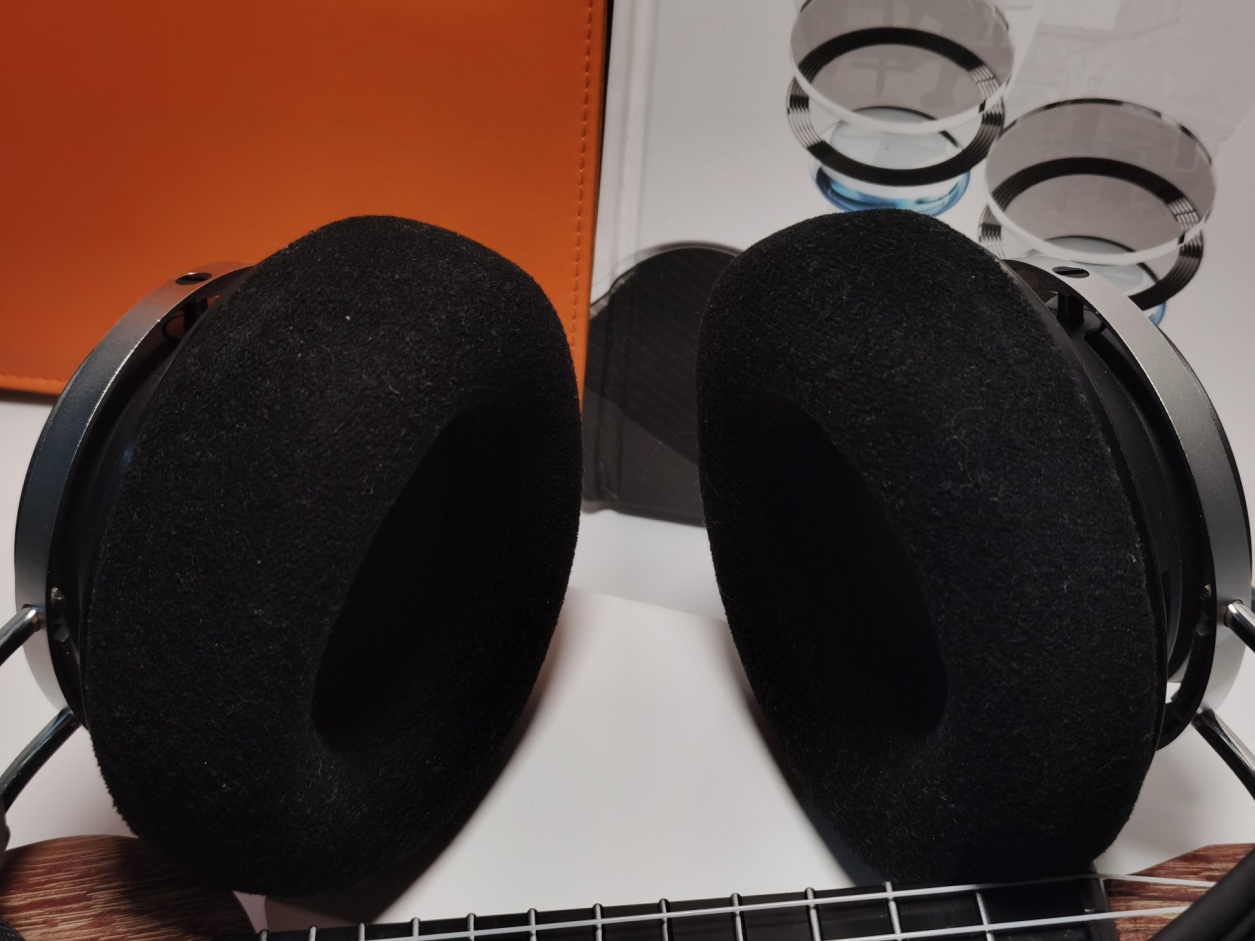 飞利浦旗舰头戴耳机,飞利浦9500和x1s哪个更好