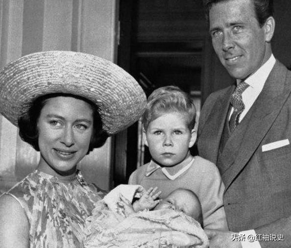 罗马假日女主角赫本照片,罗马假日中安妮公主原型