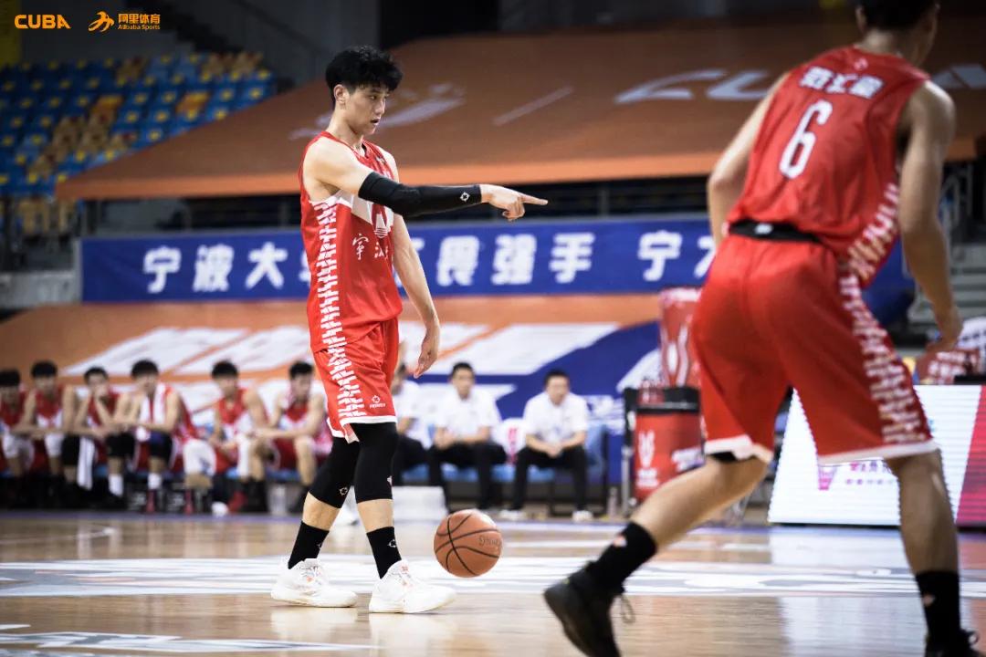 曾和黎伊扬对飙！1米93控卫！又帅又能打！独砍33分打爆浙大