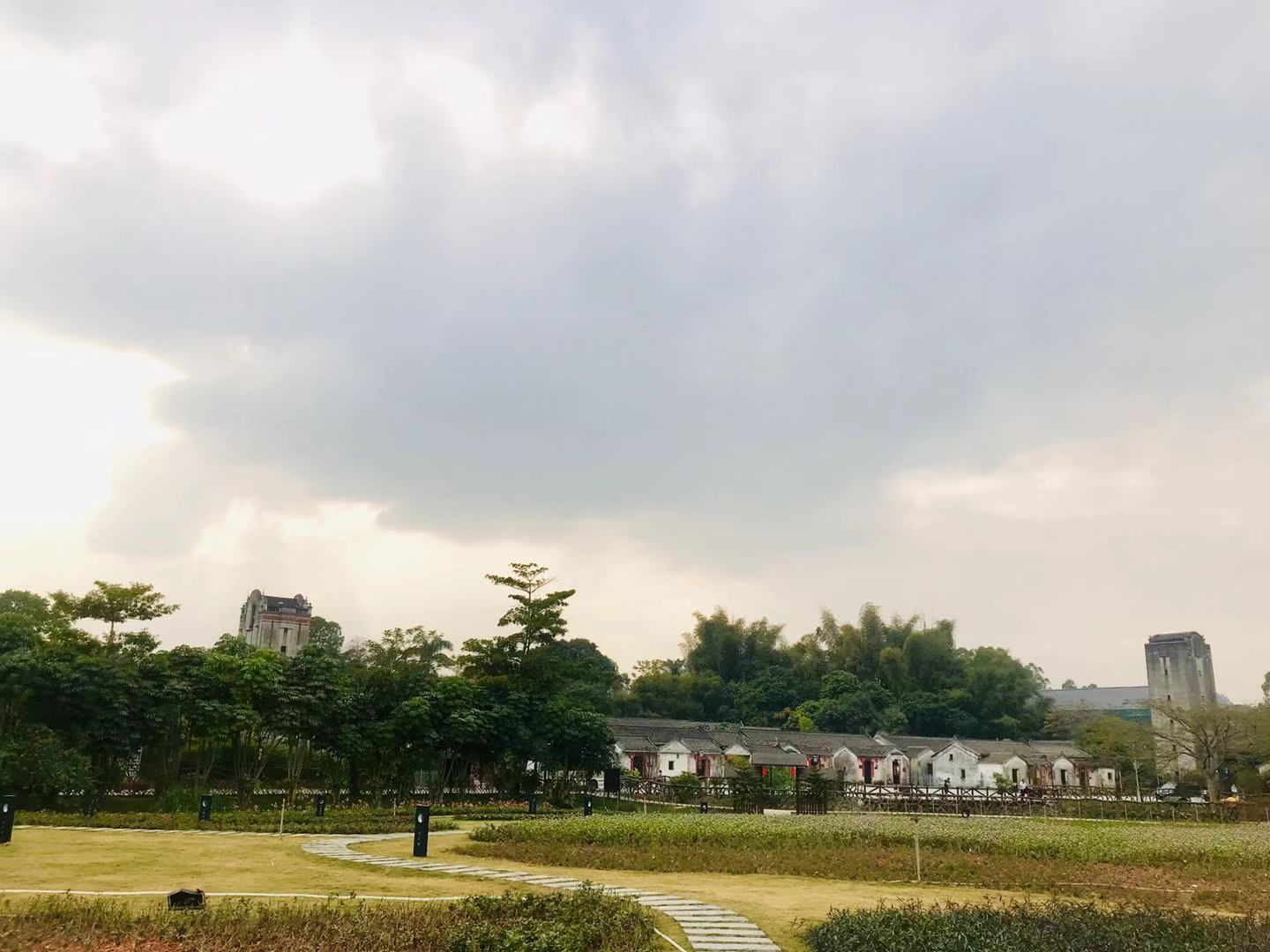 深圳观澜版画村的位置,观澜版画村还是版画基地