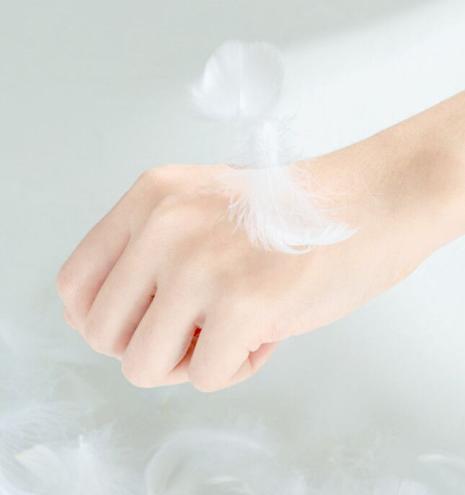 一到冬天，双手就粗糙干裂？简单3招让手白皙滑嫩又好看