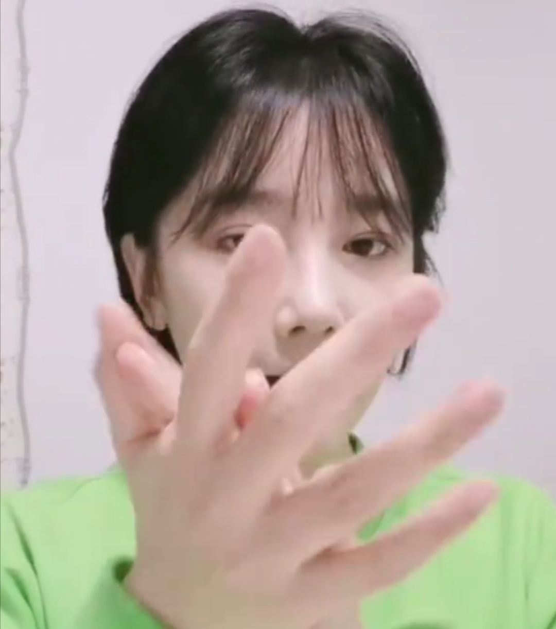 如何在家自己染头发教程,自己在家染头发怎么染视频教程