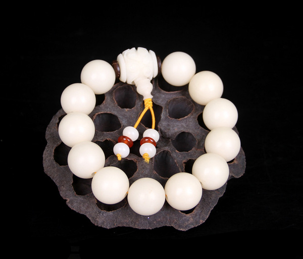 菩提都有哪种,菩提里面有朱砂粉才是真菩提吗