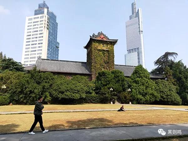 南京相隔百年的照片,南京城景对比图