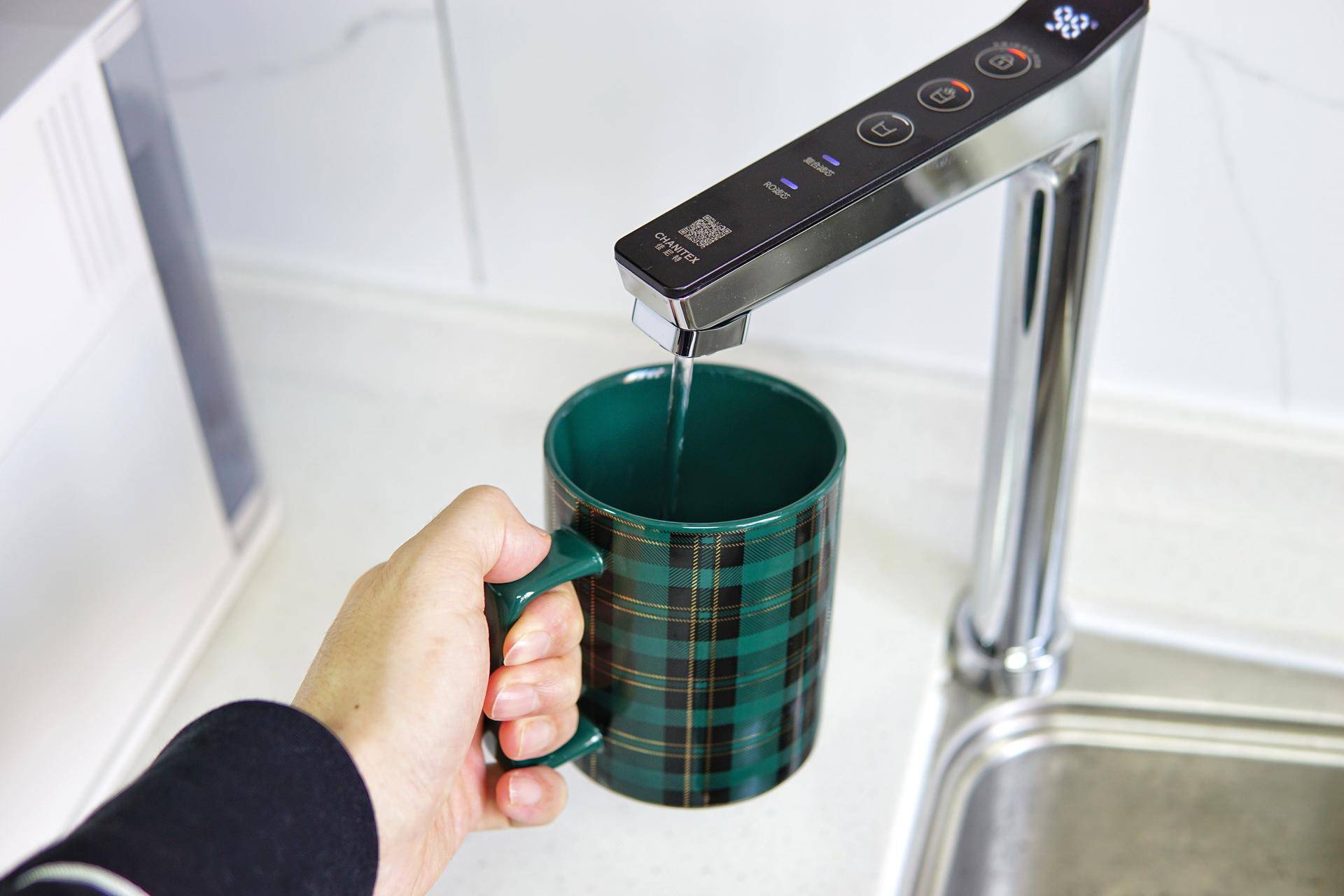 佳尼特冷热一体净水器优缺点,净热一体厨下净水机推荐