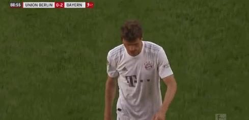 疫情下球员行为大赏：庆祝独自尬舞击掌改碰脚