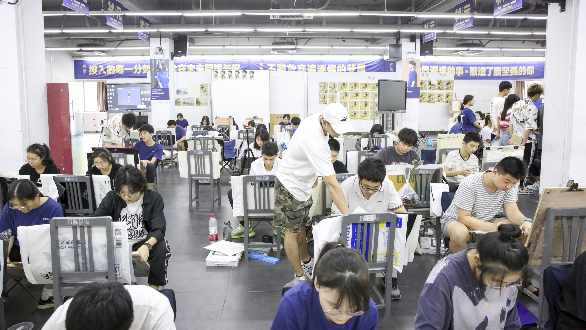 美术生考师范大学有出路吗,什么样的学生适合艺考美术