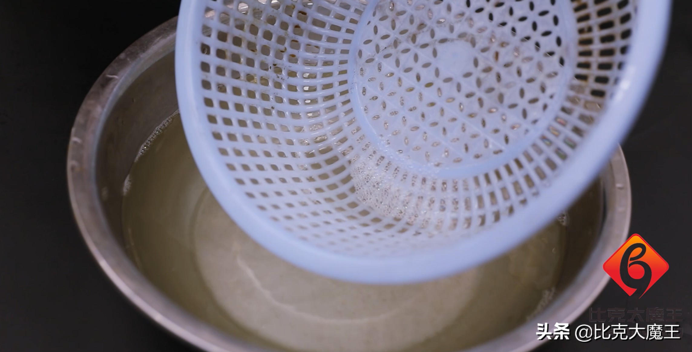 厨房清洁小妙招菜篮,厨房菜篮子清洗