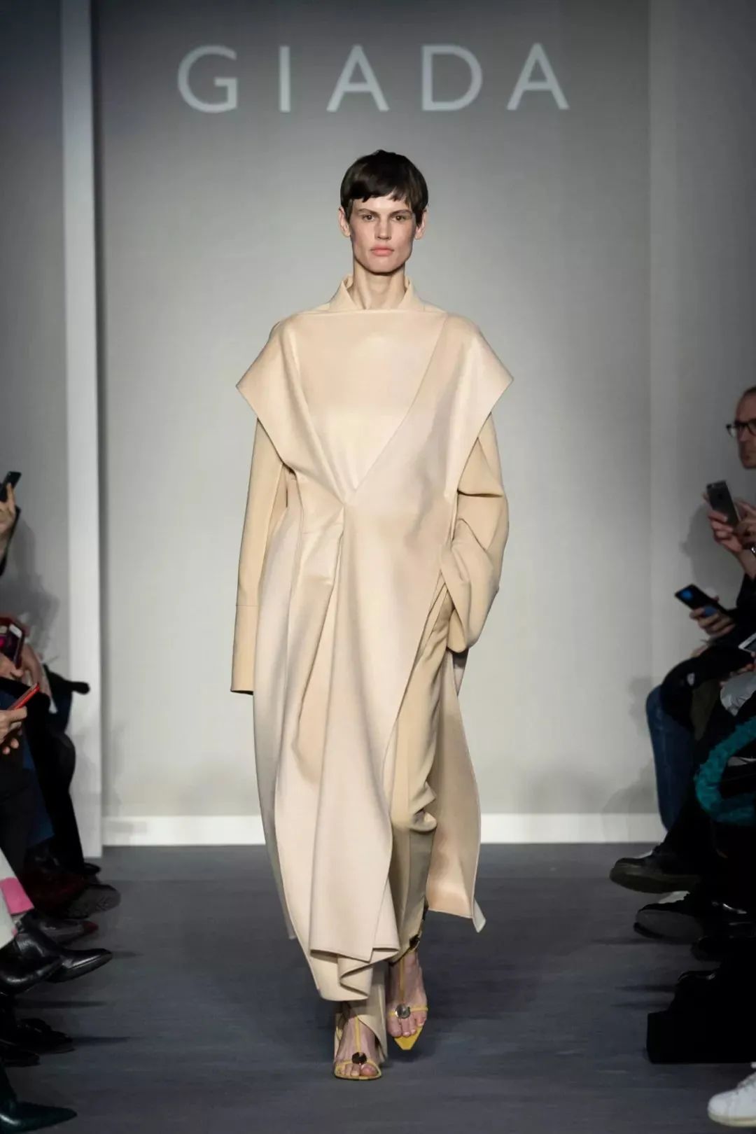 47岁董卿最惊艳的穿衣,董卿日常穿搭