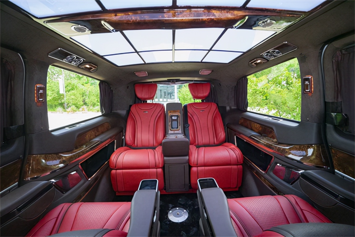 广州奔驰v260商务车七座四驱报价,奔驰v260l商务车4座报价多少钱