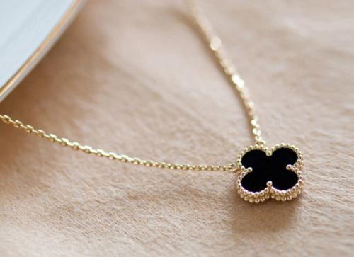 世界十大珠宝奢侈品排行榜,梵克雅宝有哪些经典珠宝