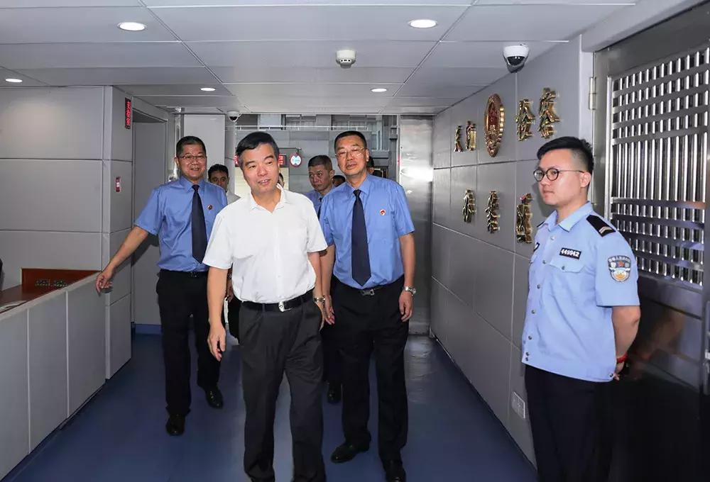 广东省检察院林贻影检察长对广州市检察机关扫黑除恶专项斗争工作进行督导