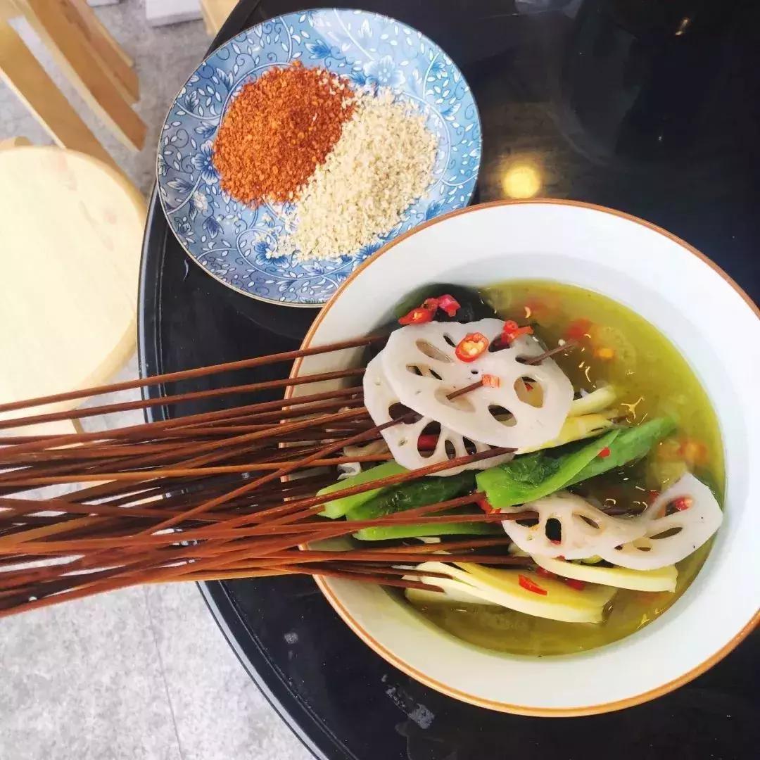 成都小吃一条街必吃推荐,成都吃的特色美食攻略春熙路周围