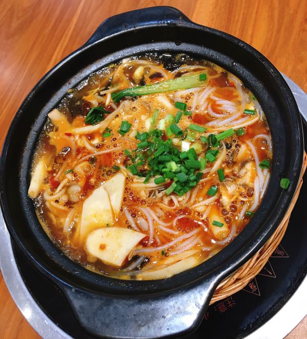 开米线店一年开500家店,开米线店一年能赚多少