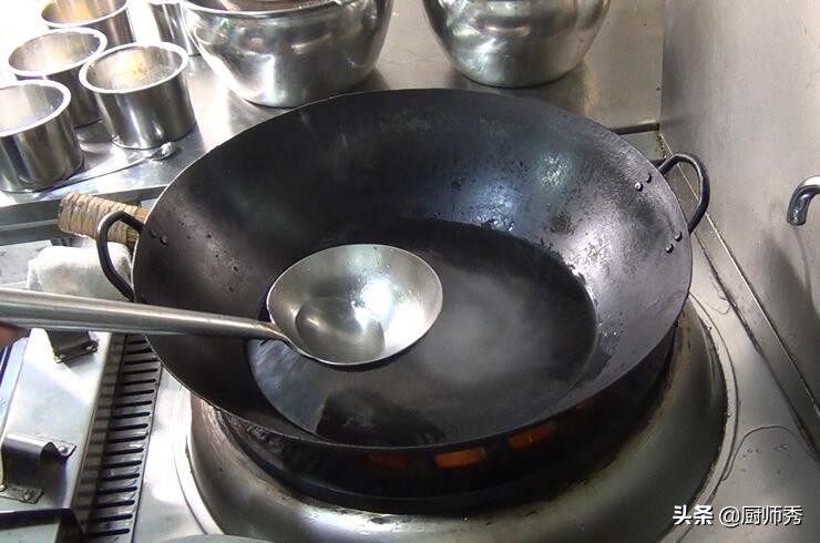 虎皮鸡爪如何做到脱骨而不烂,虎皮脱骨鸡爪的正宗做法