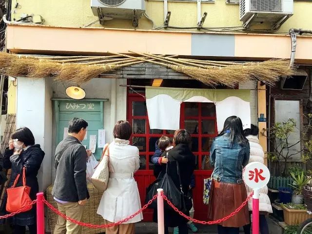 日式刨冰和雪花冰区别,日本的刨冰是什么样子的