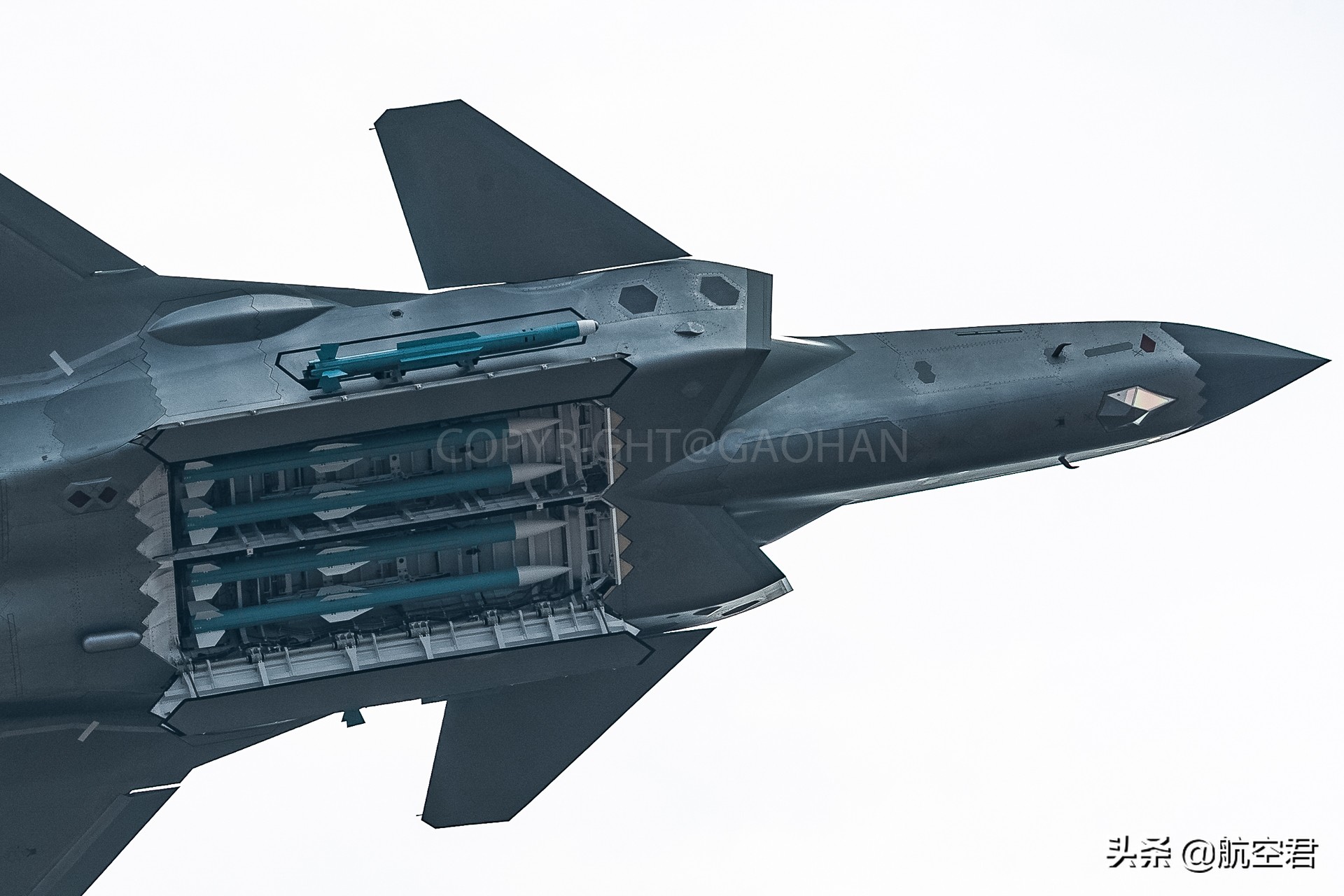 先进中程空对空导弹,空中武士鹞式战斗机