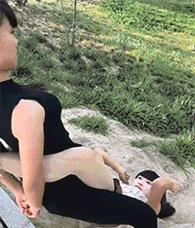 开心一刻gif下雨天,搞笑gif笑到肚子疼意外瞬间特辑