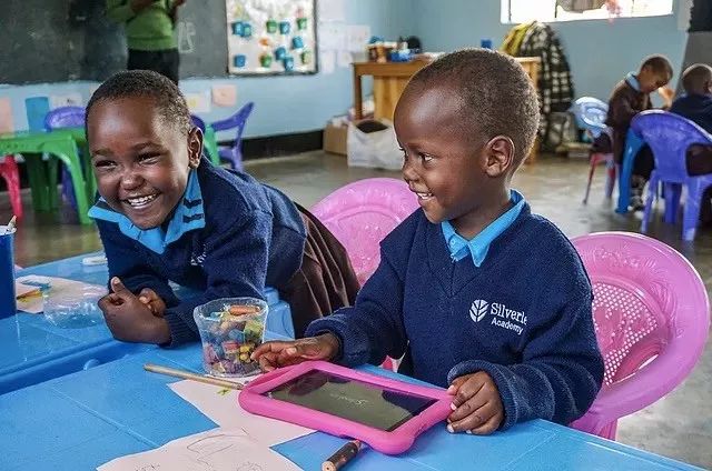 在非洲,这五种赚钱方式不要太简单