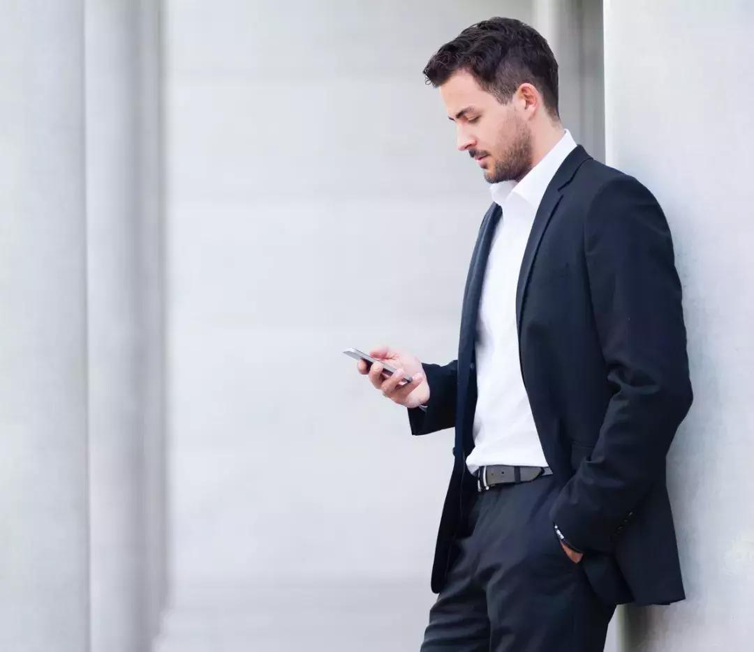 男人正装衬衫怎么穿出高级感,男士穿搭30岁轻熟风衬衫推荐