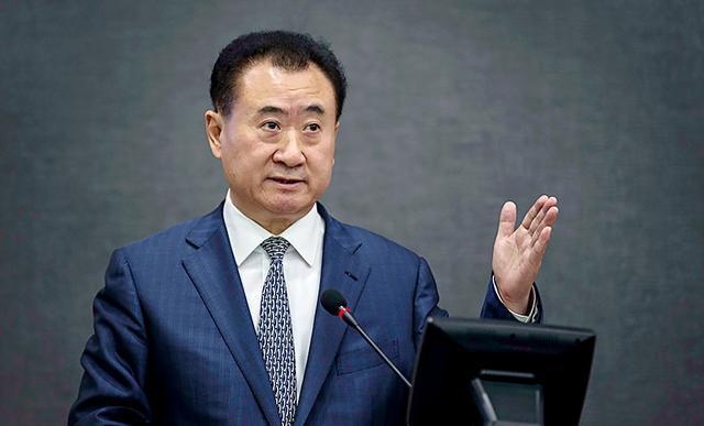 王健林万达足球发布会,王健林宣布万达退出足坛