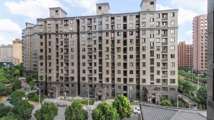 上海罗店房价是多少钱1平方米,上海400万能买套怎么样的房子