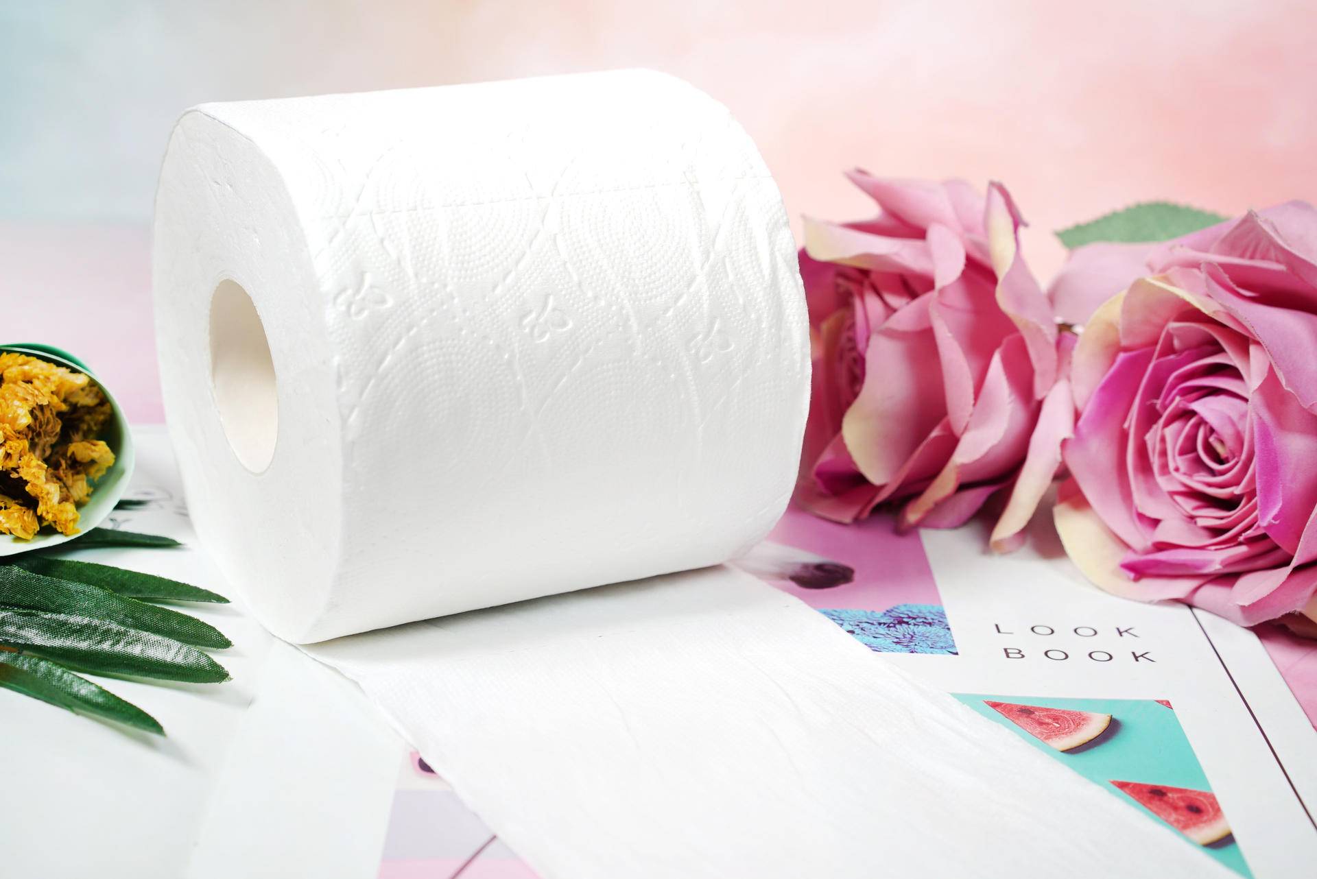 来例假能去潮湿的地方吗,经期潮湿是什么原因