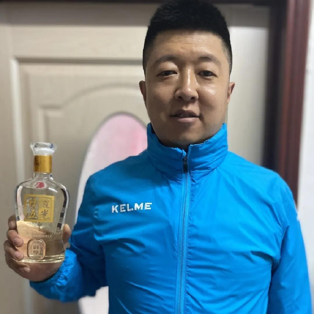 特写｜这么水平高、英语溜、培训强的裁判上哪儿找？