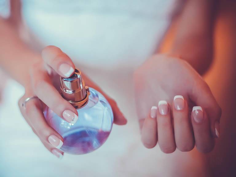 香水中的经典台词,香奈儿香水5号经典语录