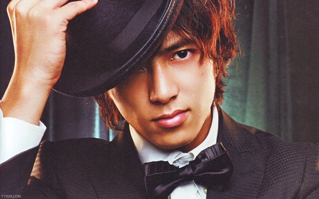 亚洲*男美**天花板今昔颜值对比,有人风采依旧,有人“不忍直视”