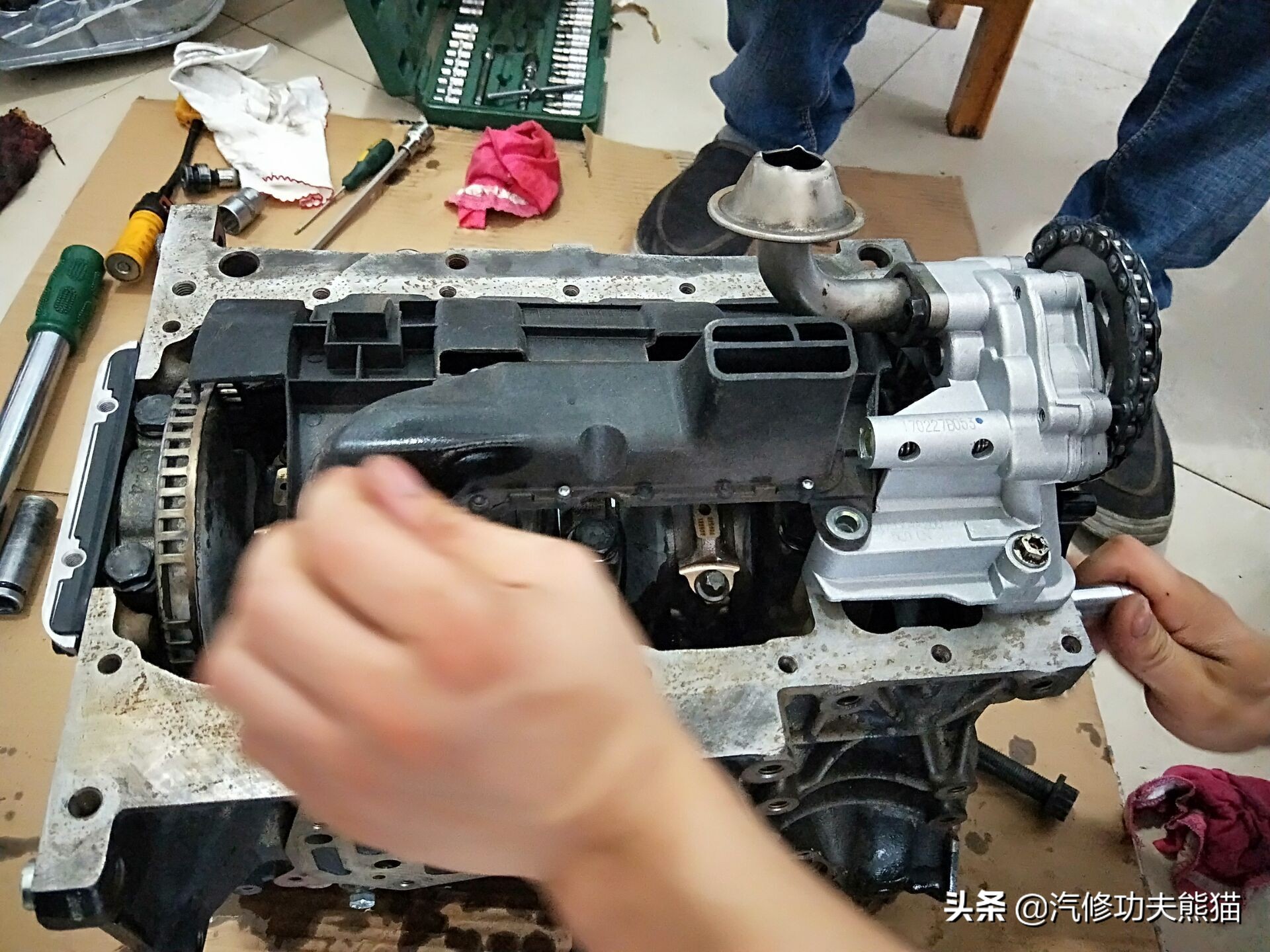 奥迪a61.8发动机大修费用,老款奥迪a6六缸发动机大修全过程